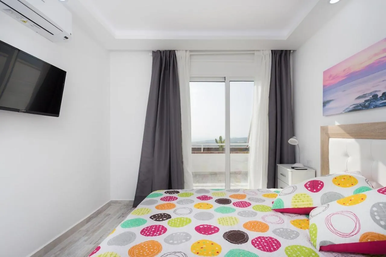 Rooftop Apartment With Ocean View And Heated Pool 阿德耶 0*,